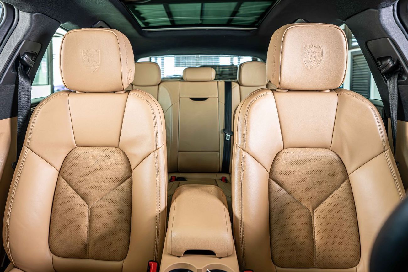 Porsche Macan Std 2.0L (252 HP) GCC Spec - Pristine Condition - Low Mileage