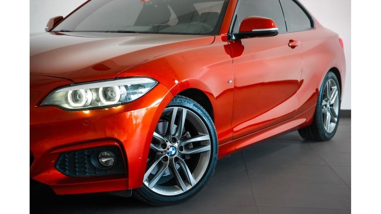 BMW 220i Std 2.0L Turbo