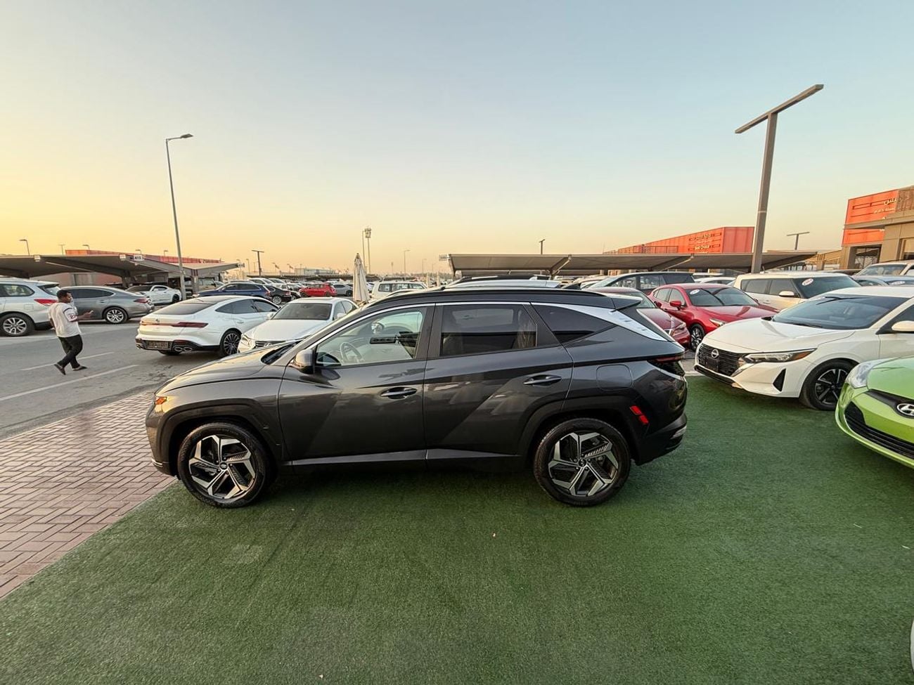 Hyundai Tucson ULTIMATE fully loaded with panoramic sunroof