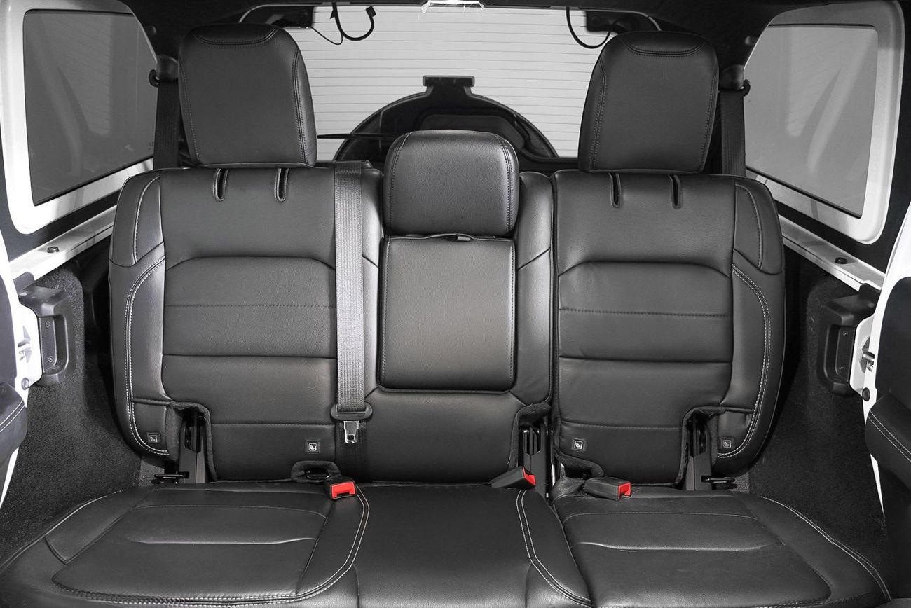 Jeep Wrangler Sahara 3.6L A/T (5 Seater)