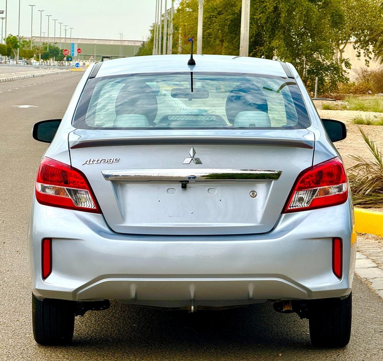 ميتسوبيشي اتراج GLX Full 1.2L