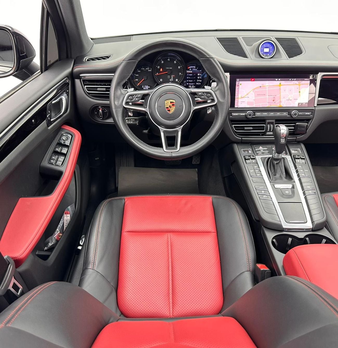 Porsche Macan 2019 Porsche Macan, 1 Year Warranty Unlimited Km, Porsche Full Service History, GCC
