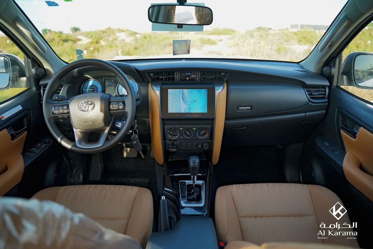 تويوتا فورتونر 2.4L GX - Cruise Control - 8" Touch Screen Display - 4x4 - GCC Specs - Rear Camera