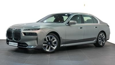 بي أم دبليو 740i