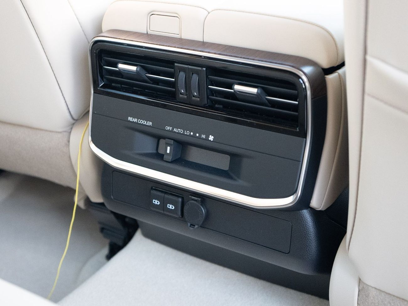 تويوتا لاند كروزر 2025 Toyota LC300 GXR S 3.5L - Grey Mettalic Inside Beige | Export Only