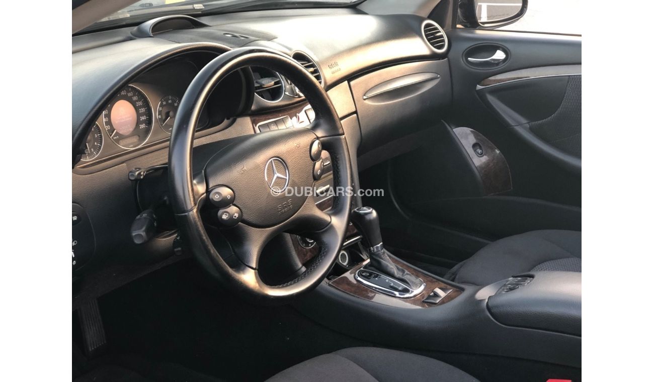 مرسيدس بنز CLK 200 موديل 2009 خليجي  حاله ممتازه جدا من الداخل والخارج مالك واحد من الوكاله