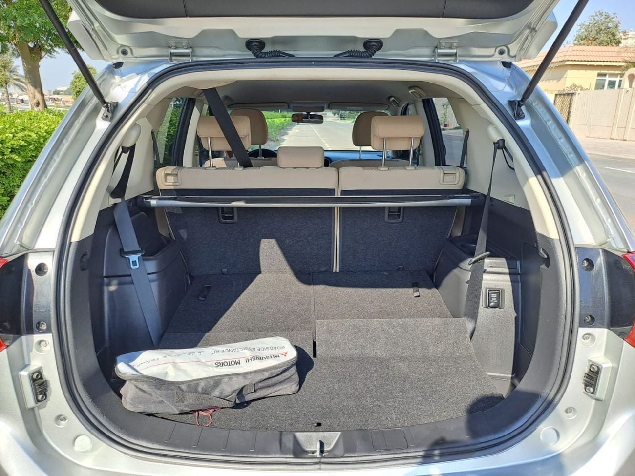 ميتسوبيشي آوتلاندر GLS 2.4L