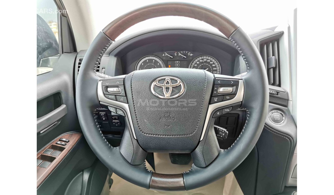 Toyota Land Cruiser VX 3.0L, 18" Alloy Rims, Push Start, Dual Front Airbags Package, AUX/USB Input Socket, LOT-TPVXG