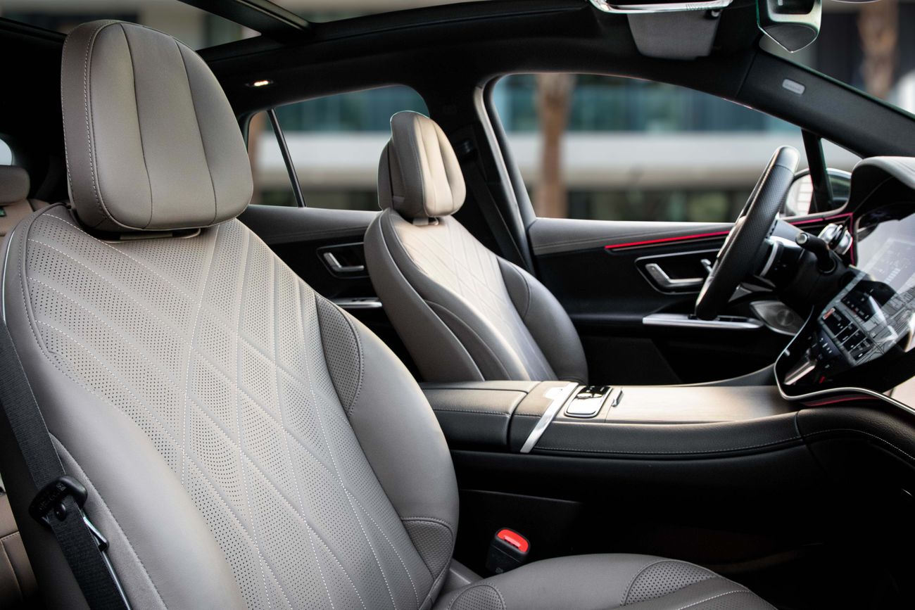 مرسيدس بنز EQE 500 EQE 500 4Matic | 4,309 P.M | 0% Downpayment | EQE 500 | GARGASH WARRANTY/SERVICE!