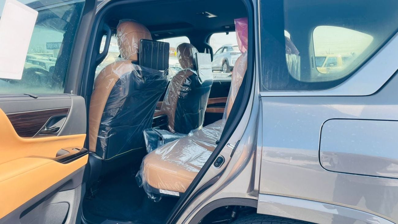 Lexus LX 700h Signature