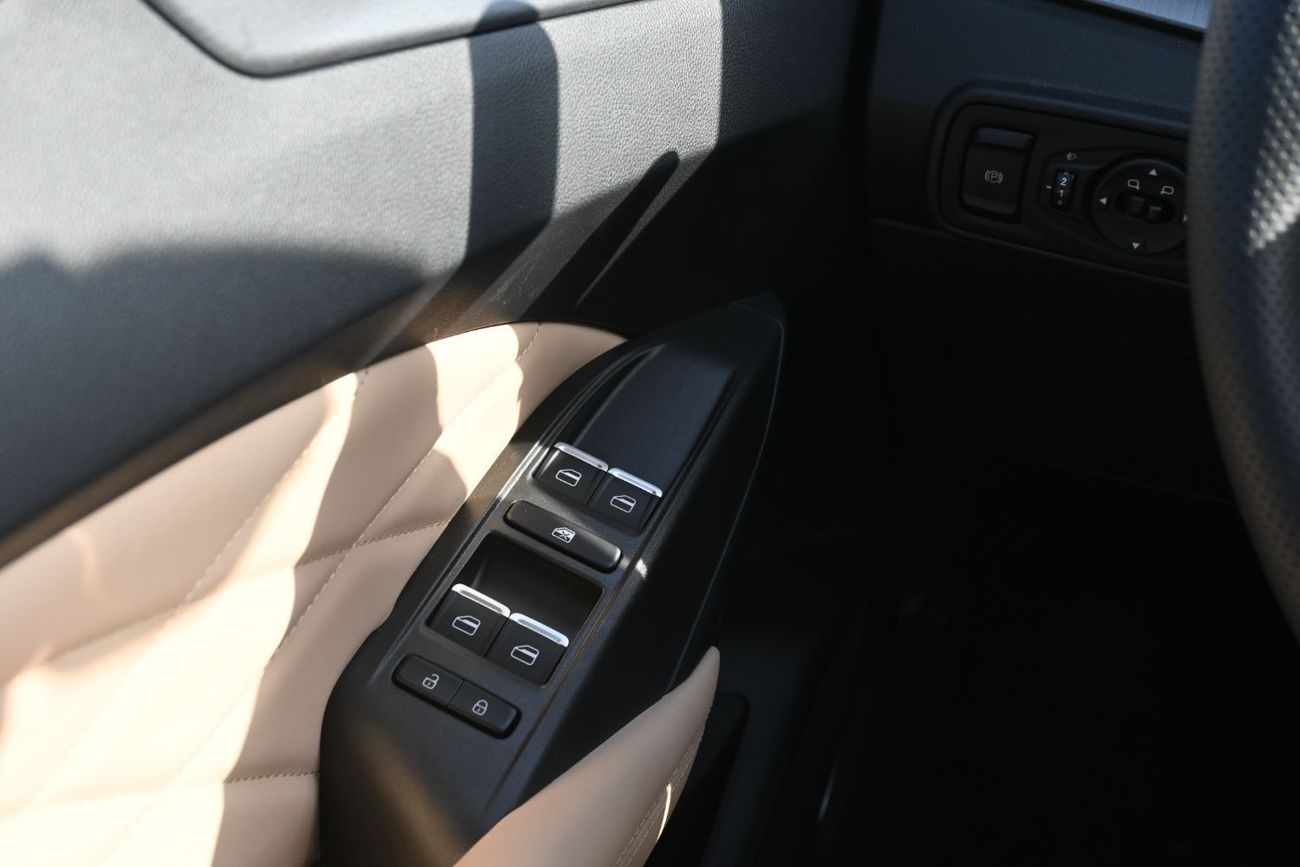 Kaiyi X7 KAIYI X7 1.6L Turbo Petrol, Color Grey, Model 2024