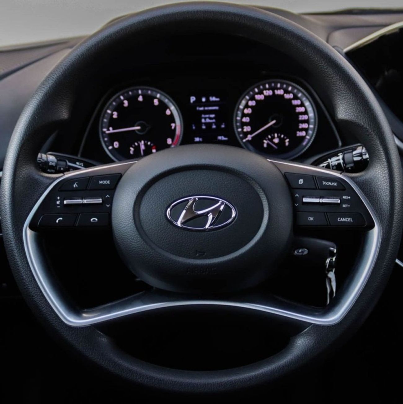 Hyundai Sonata Smart 2.5L Hyundai Sonata 2023 GCC accident-free in excellent condition 1042 P.M