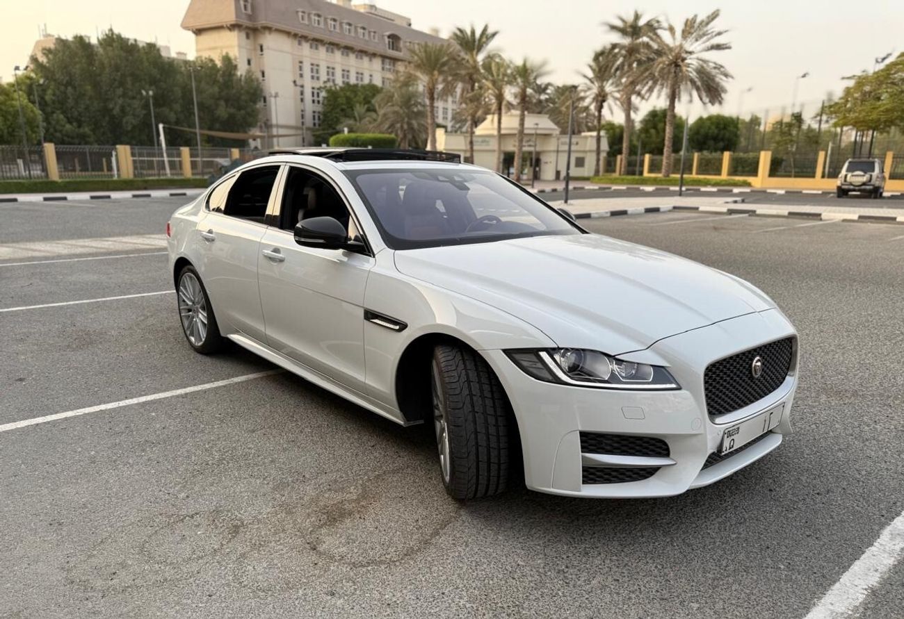 Jaguar XF R-Sport 2.0L Sedan