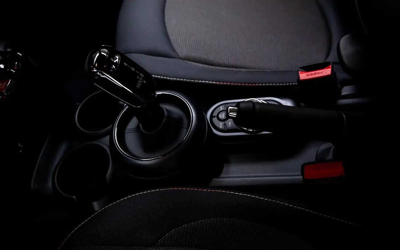 Mini Cooper Std 1.5L (5 Seater) - GCC Spec