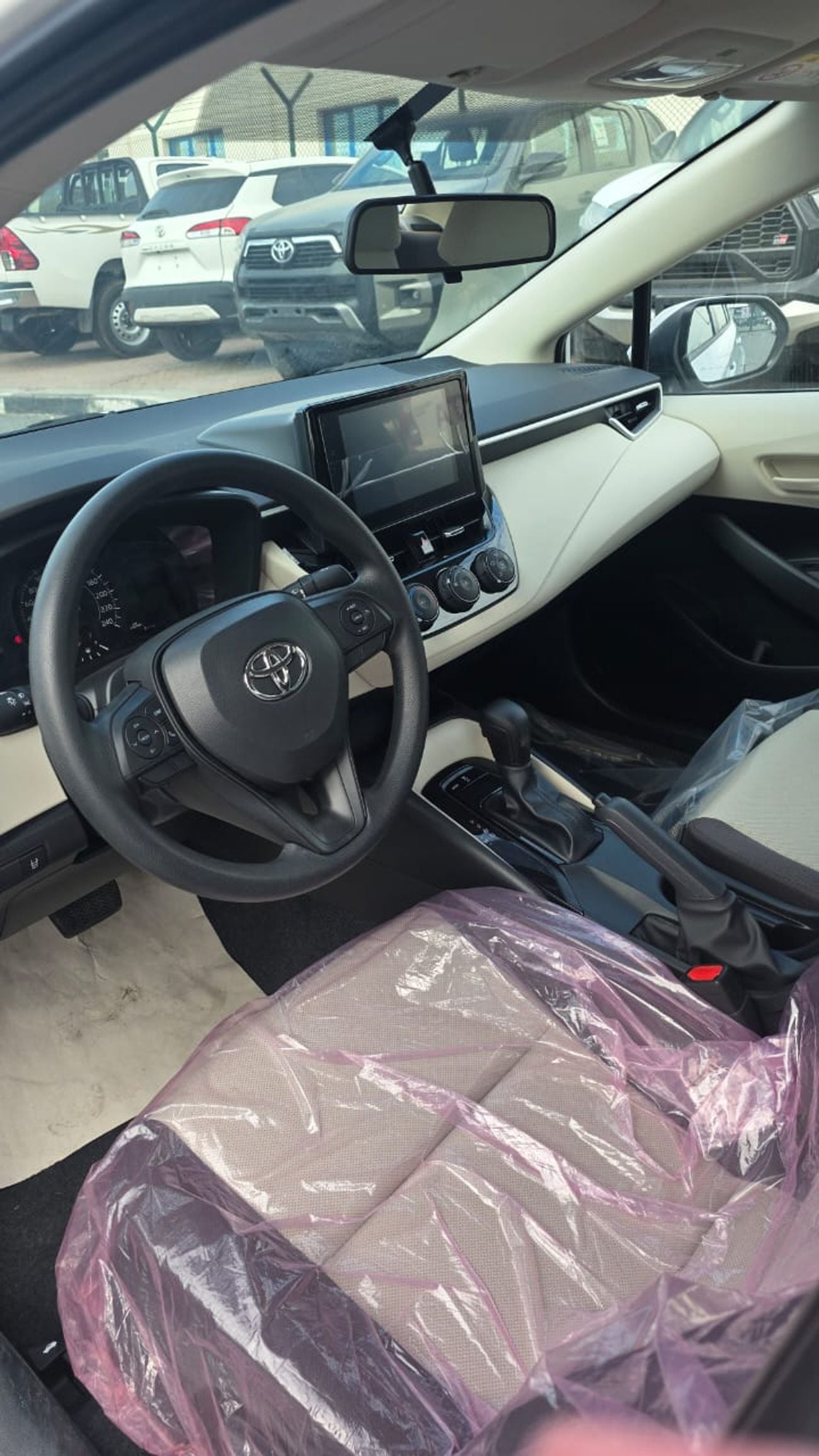 تويوتا كورولا TOYOTA COROLLA 1.8 AT WITH SUNROOF WHITE 2024