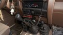 Toyota Land Cruiser 70 4.0L M/T