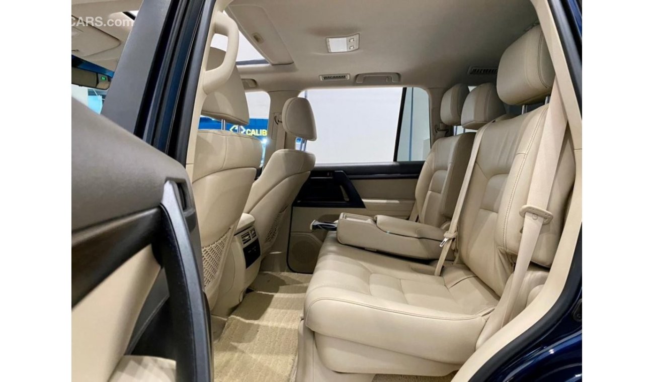 تويوتا لاند كروزر 2019 Toyota Land Cruiser V8 GXR Grand Touring, Toyota Warranty + Service Contract, Low KMs, GCC