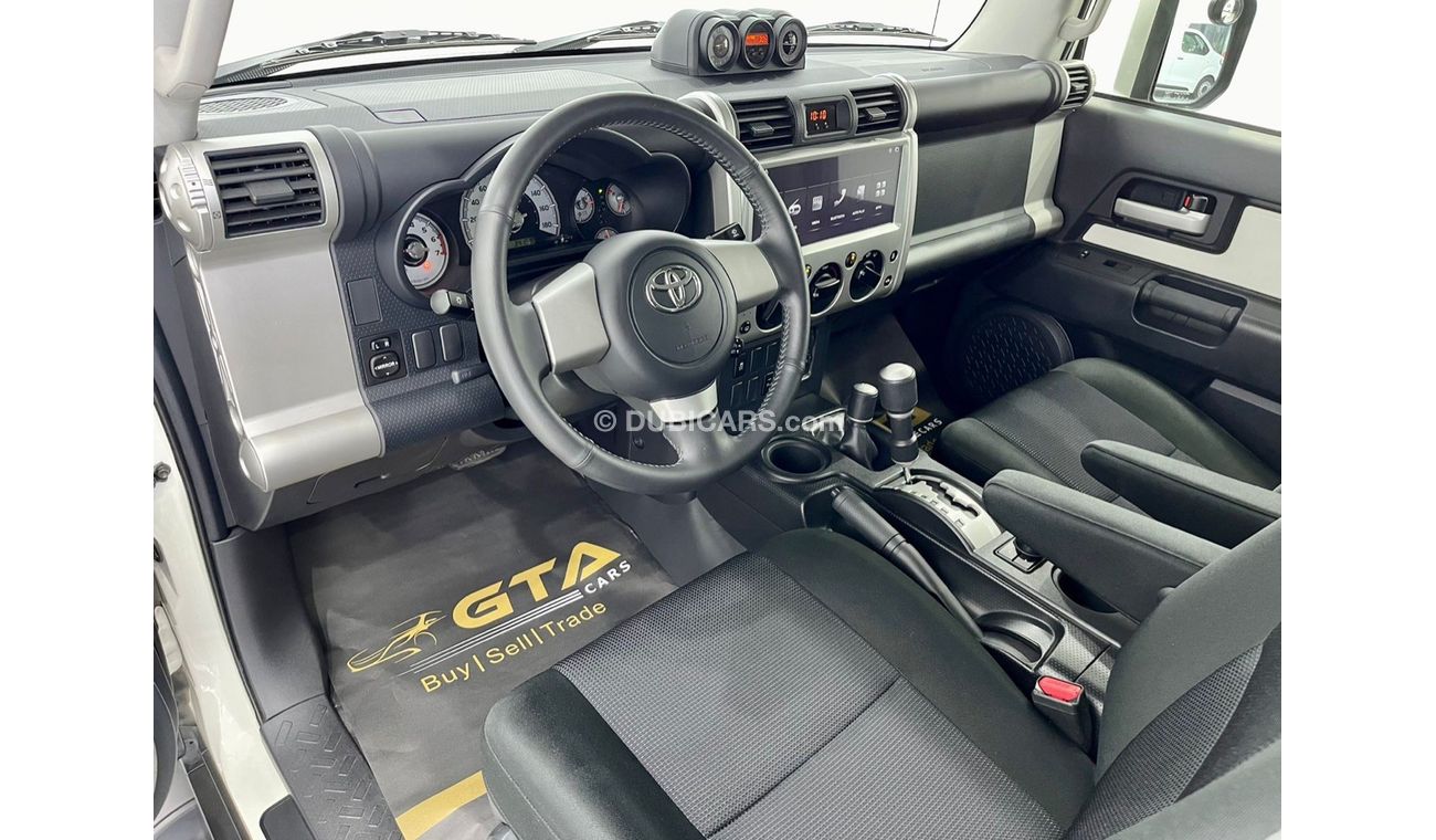 Toyota FJ Cruiser 2020 Toyota FJ Cruiser EXR, Service History, Low Kms, GCC