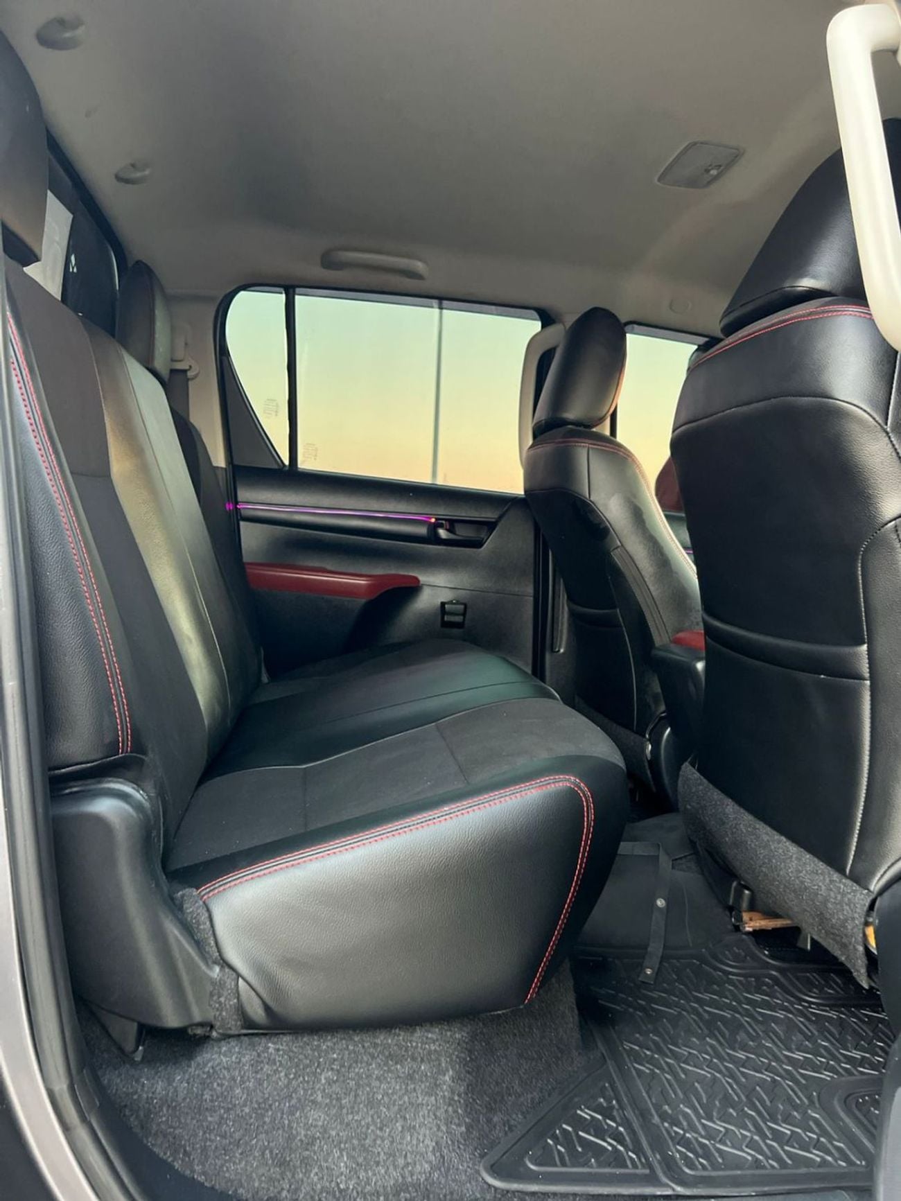 تويوتا هيلوكس ADVENTURE 2021 toyota hilux - off road package - full option - BullBar 2.7L V4 - AWD 4x4 -