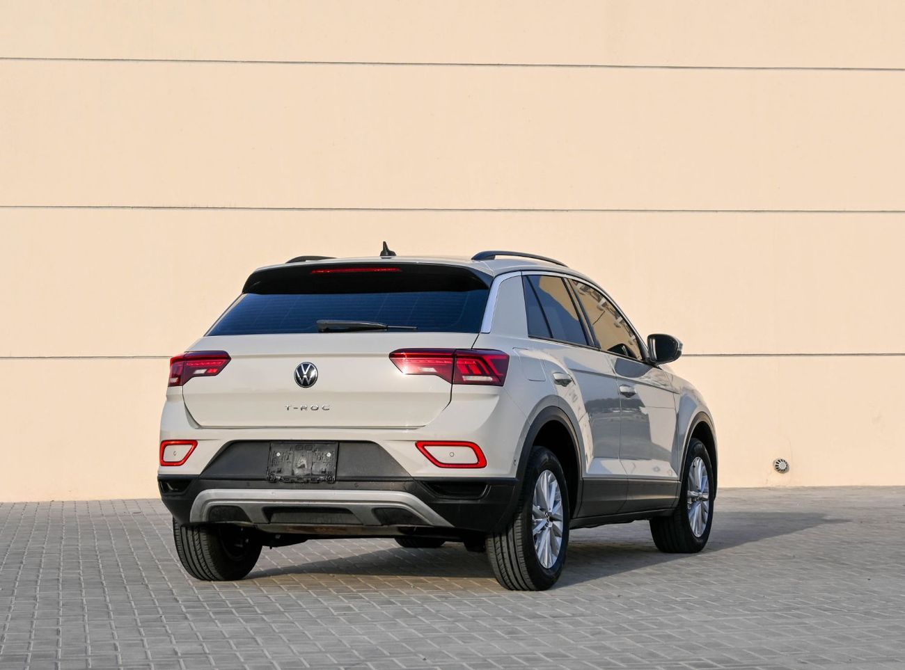 فولكس واجن T ROC Life 1.4L