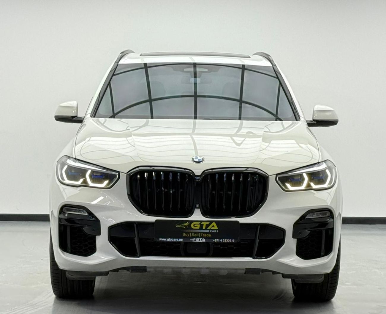 BMW X5M Std 4.4L 2019 BMW X5 M50i ,Warranty ,Agency Service History ,Excellent Condition ,GCC