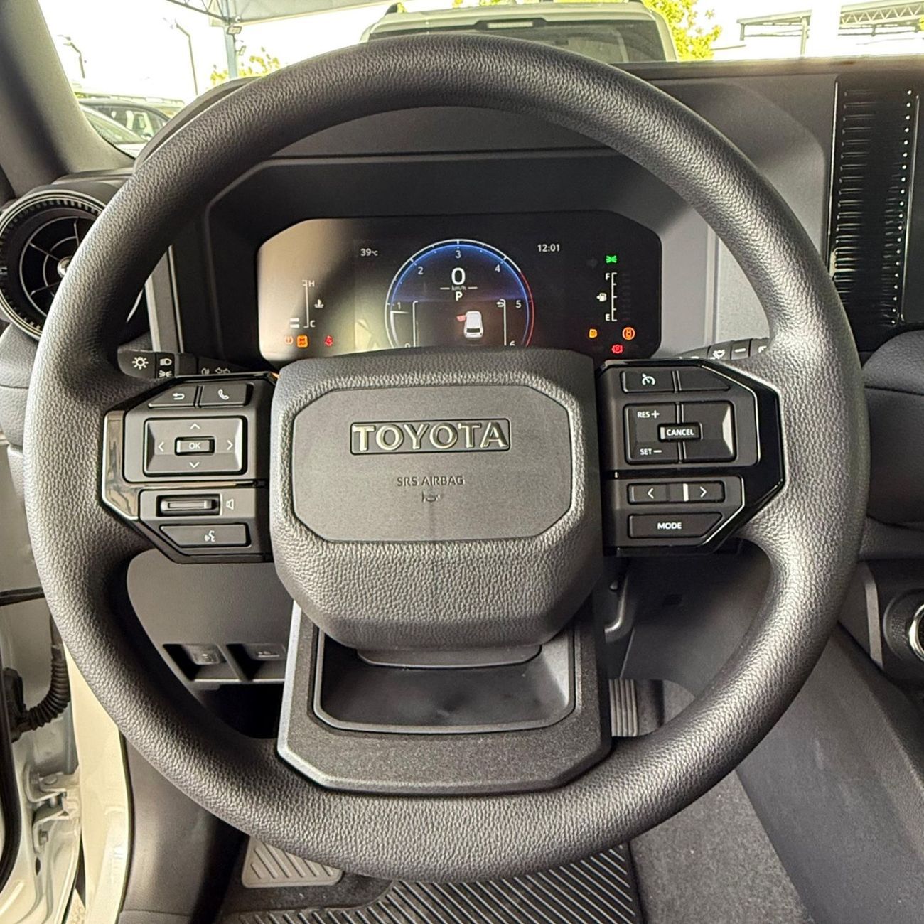 Toyota Prado PRADO 2.8 SUNROOF BLACK INTERIOR ** EXPORT ONLY **التصدير فقط خارج الخليج***