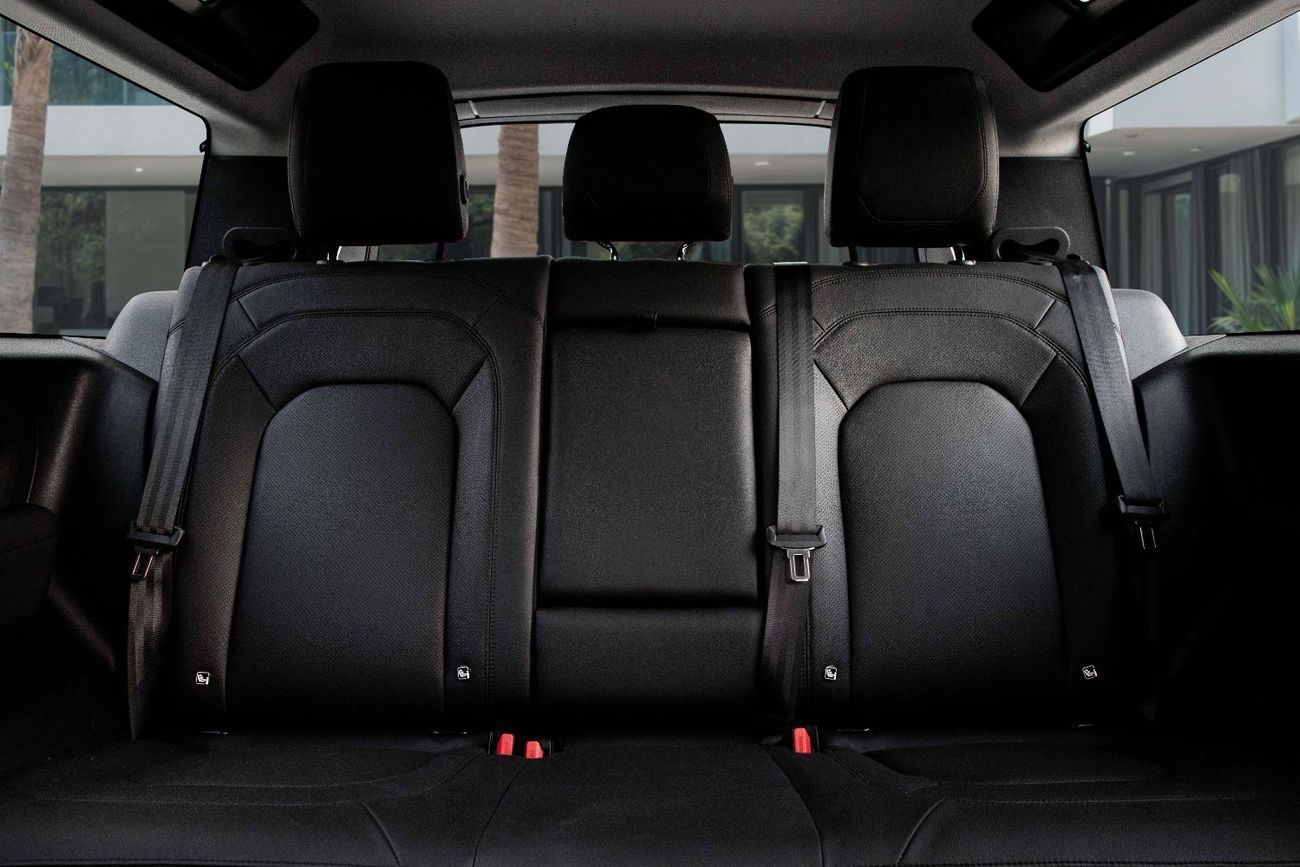 لاند روفر ديفندر 90 SE | 5,287 P.M  | 0% Downpayment | Defender SE P300 | Agency Warranty!