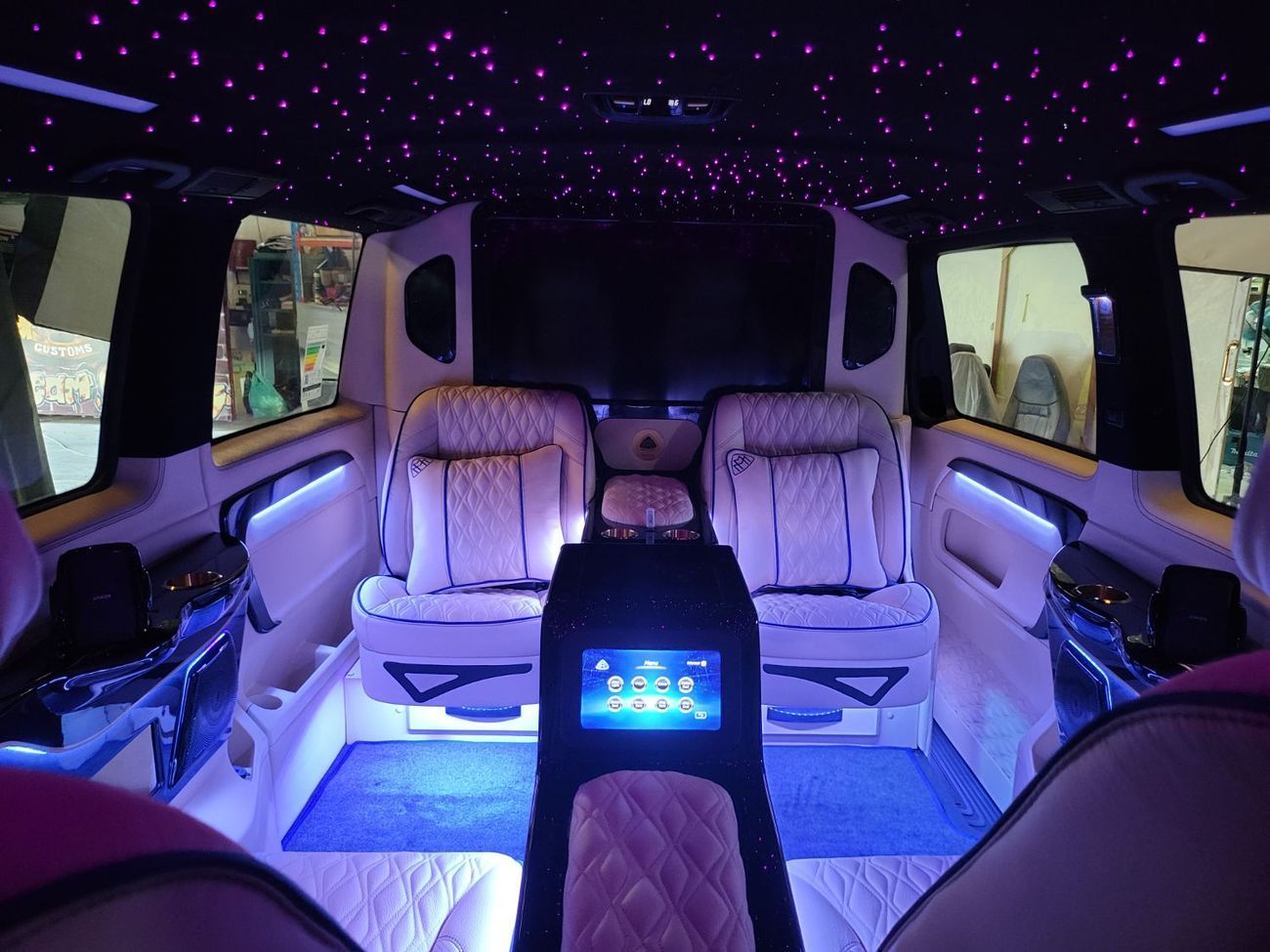 Mercedes-Benz V 300 “LUMA” – 1 Of 5 CONCEPT - Handcrafted by ROYAL CUSTOMS in Dubai (Since 2009)