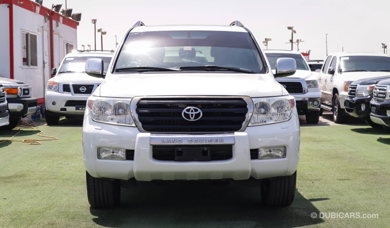 Toyota Land Cruiser GXR V8