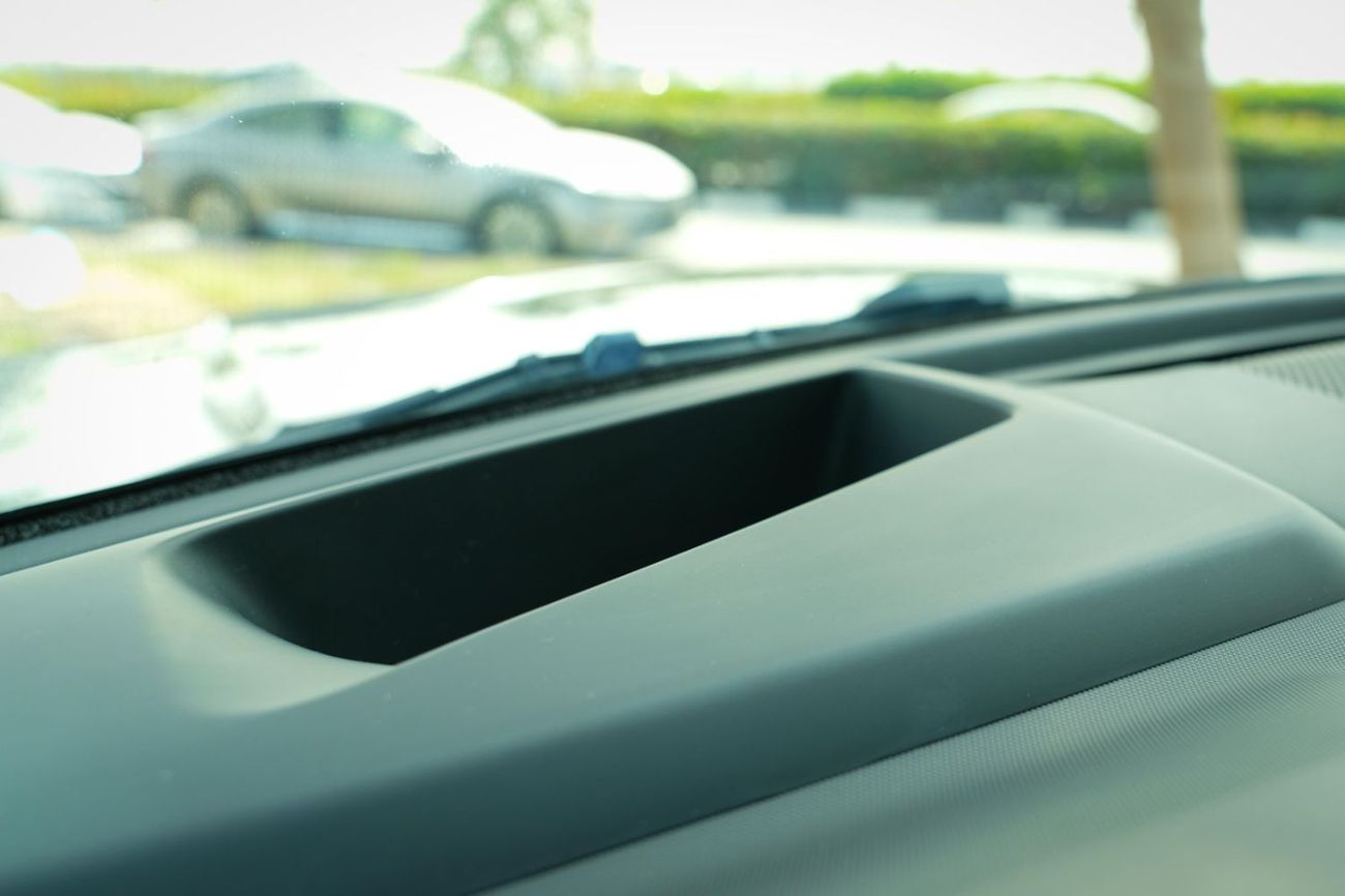 Land Rover Defender P400 110 X 3.0L (5 Seater)