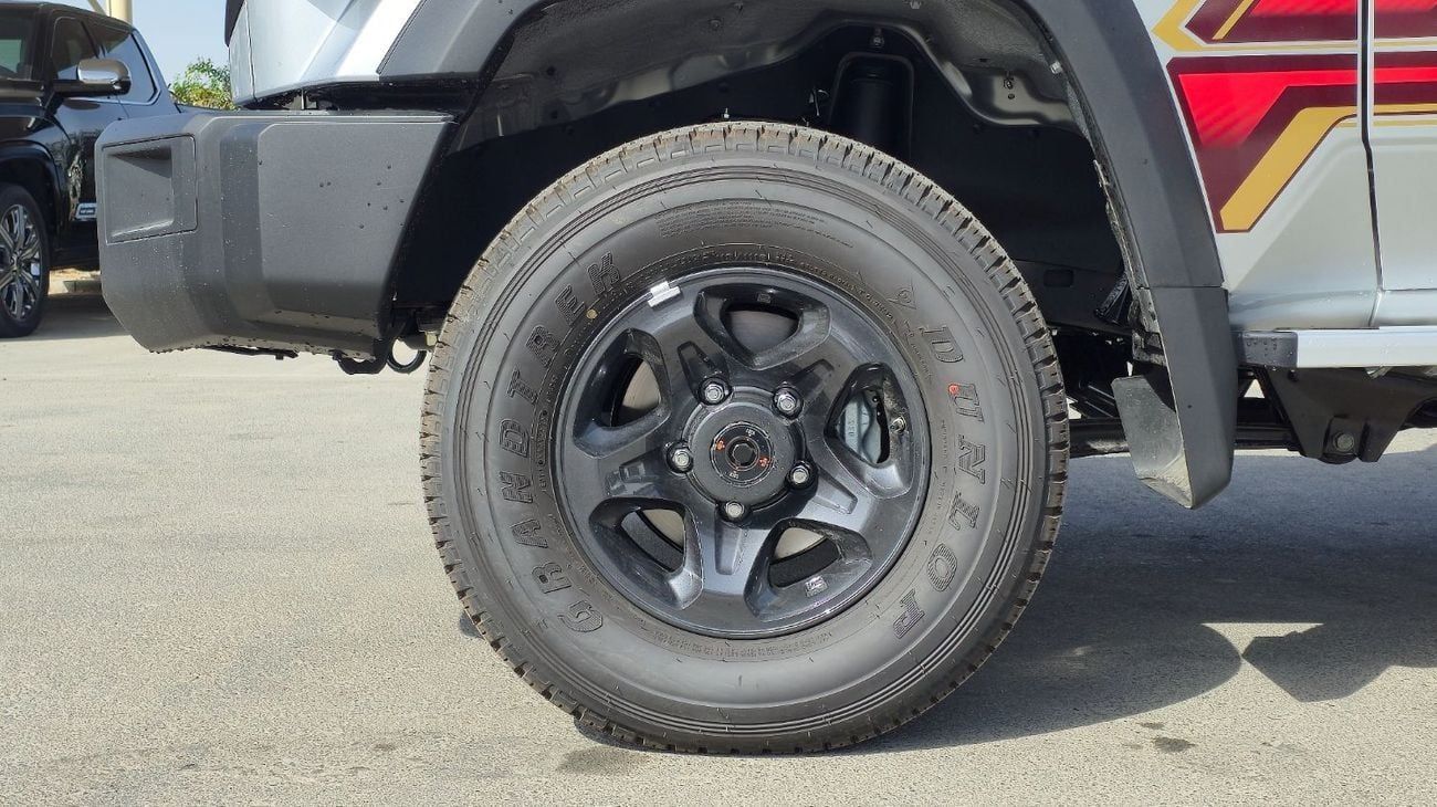 تويوتا لاند كروزر بيك آب TOYOTA LC 79 DOUBLE CABIN 4.0L AT 2025 SILVER