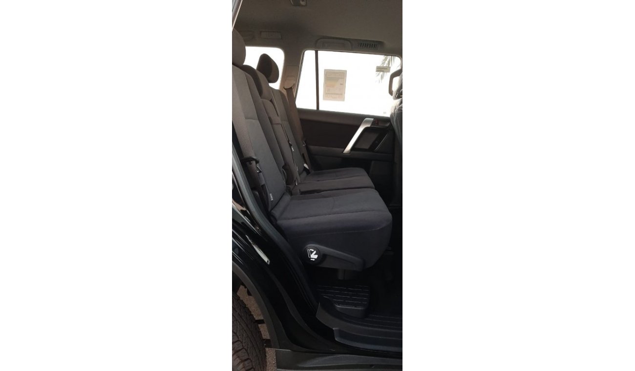 تويوتا برادو TOYOTA PRADO 2.7  TXL MID OPTION WITH SUNROOF OPEN AND COOL BOX BACK TYRE