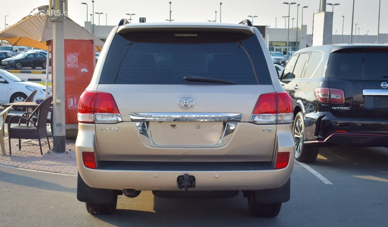 Toyota Land Cruiser VXR V8