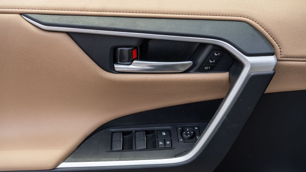 Toyota RAV4 2025 Toyota Rav4 Limited 2.5L AWD AT Hybrid (Green-Tan)