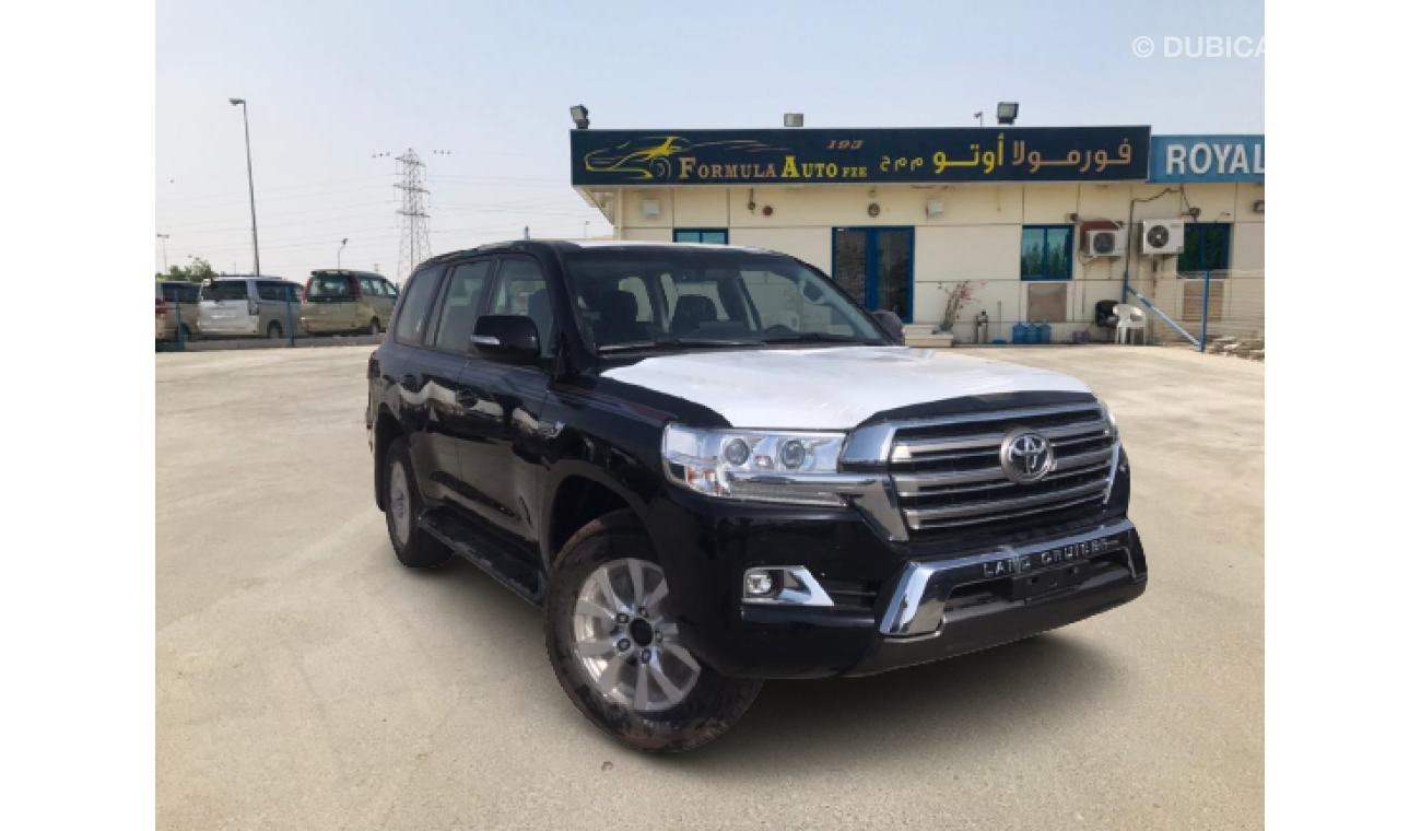 Toyota Land Cruiser GXR 4.6L V8 // 2021 // BLACK INSIDE GRAY   WITH SUNROOF , COOL BOX , PUSH START // SPECIAL OFFER //