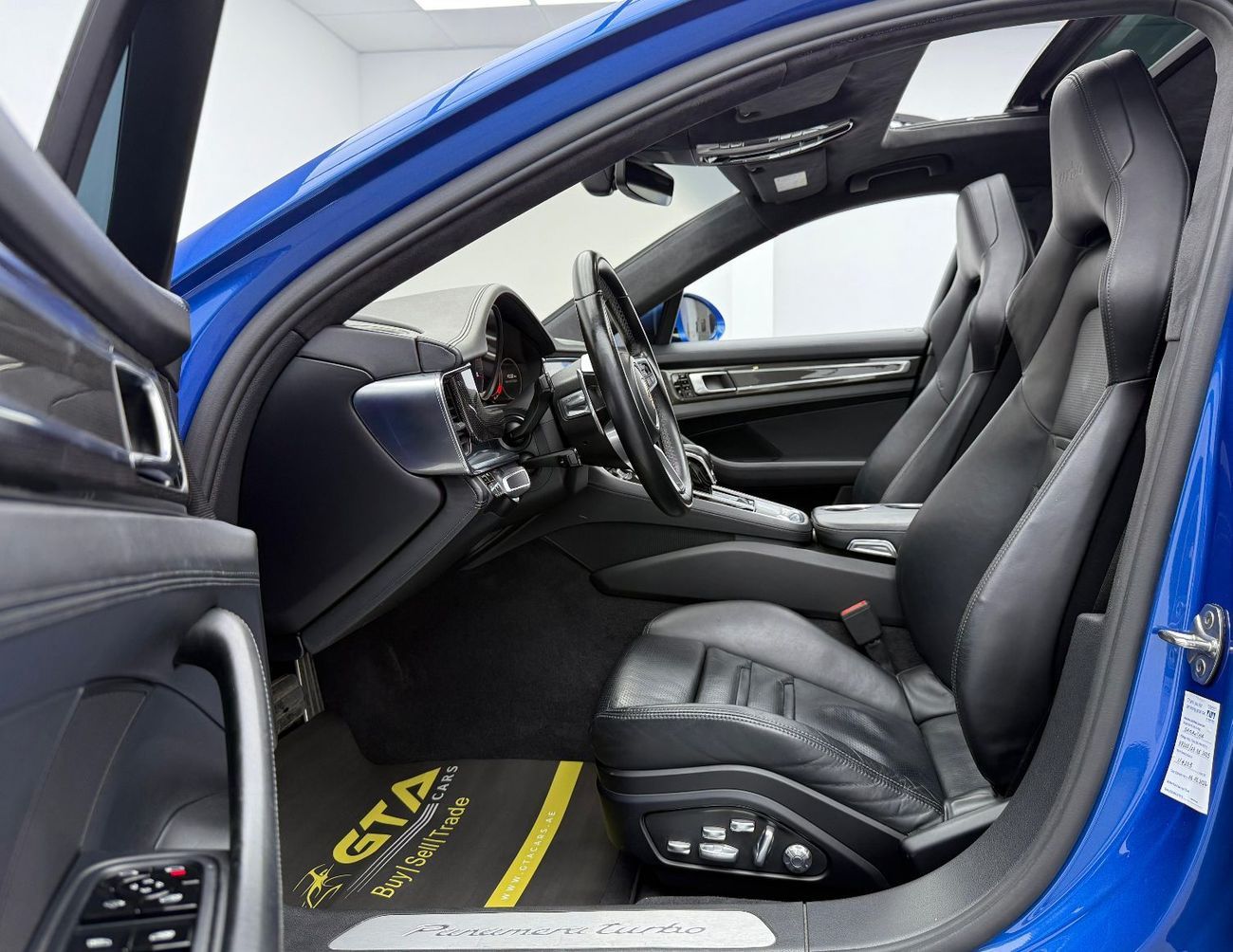 Porsche Panamera Turbo 4.0L AWD 2017 Porsche Panamera Turbo, Full Porsche Service History, Sport Chrono Package, Full