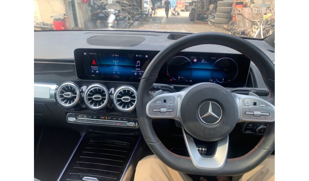 Mercedes-Benz GLB 250 4MATIC