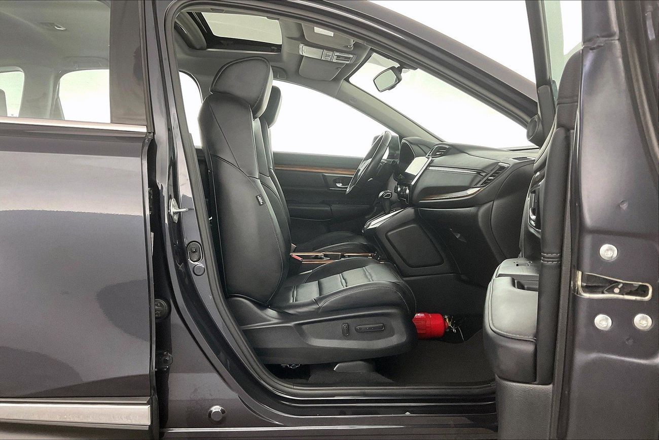 Honda CRV Touring | National Day Celebration | Guaranteed Warranty | 0 Down Payment