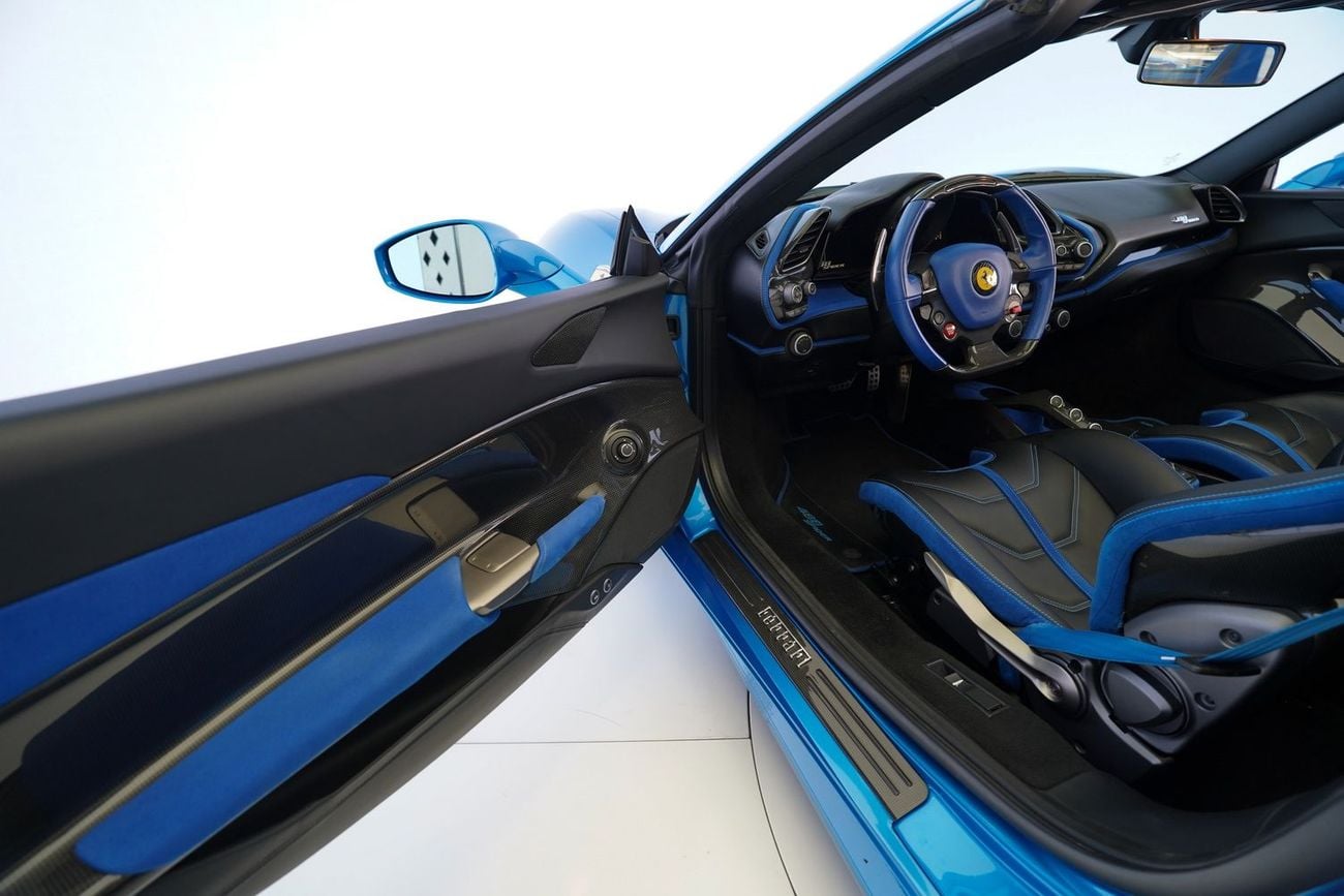 Ferrari 488 Spider STD
