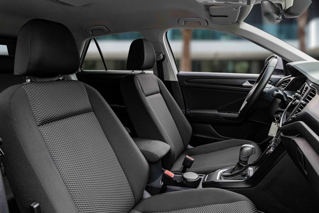 Volkswagen T ROC T-Roc Life | 1,273 P.M | 0% Downpayment | IMMACULATE!