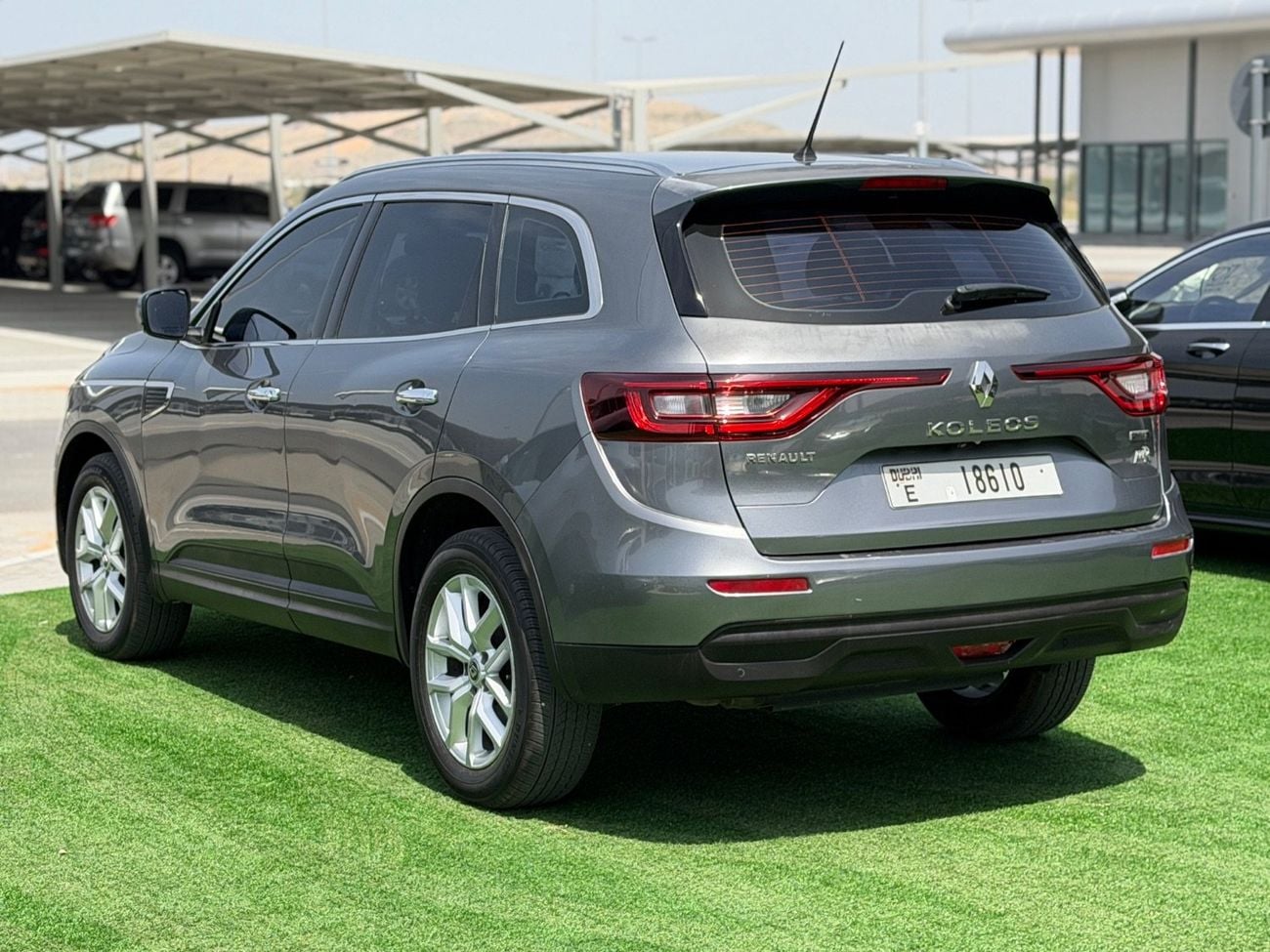 Renault Koleos 2.5L LE (4WD) Renault Koleos 4WD Full Option / GCC / 2018 / Free Accident