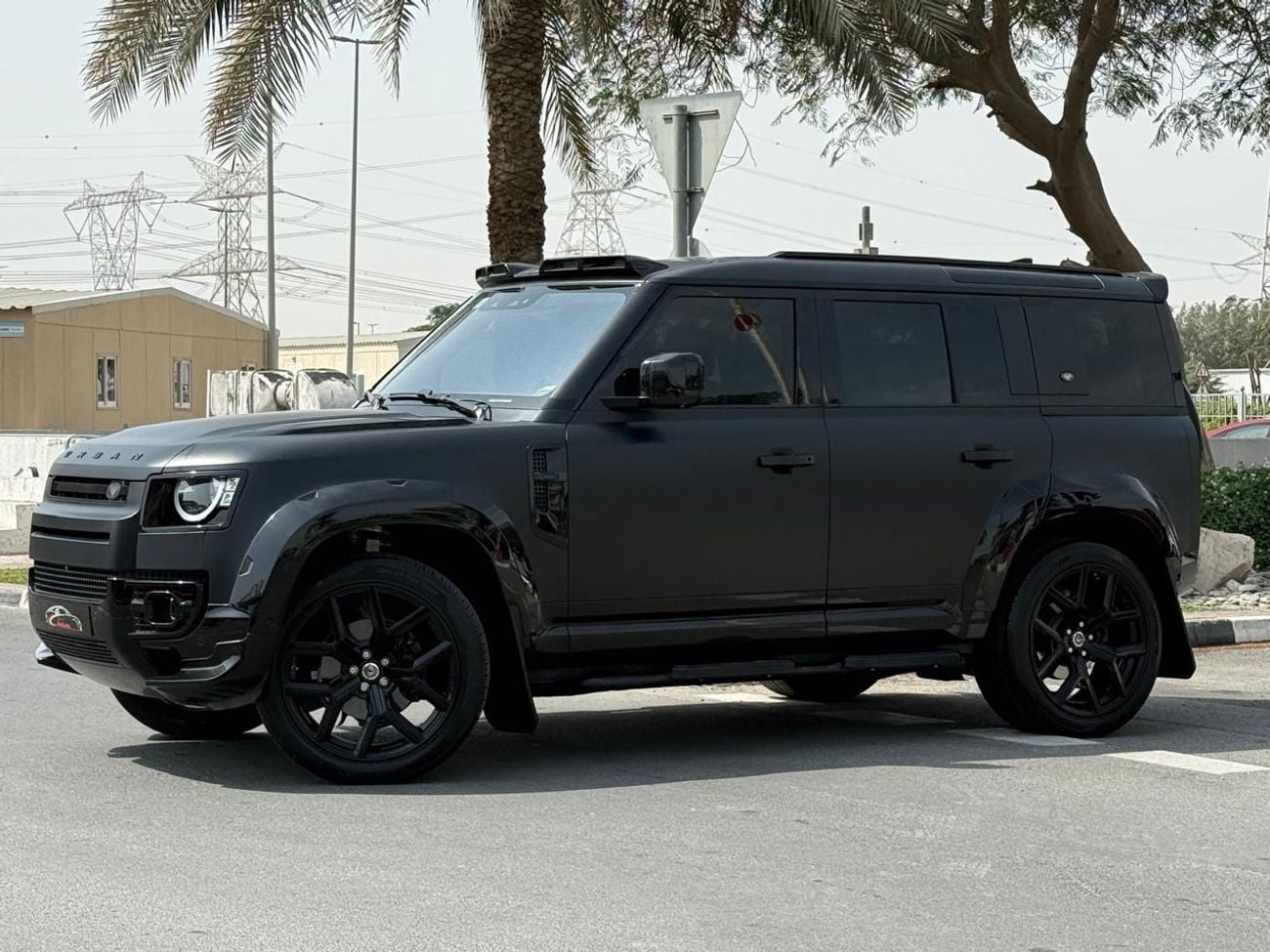 Land Rover Defender P300 110 S 2.0L (5 Seater) RAMADAN OFFER LAND ROVER DEFENDER 110S P300 2021 GCC URBAN BODY KIT FULL