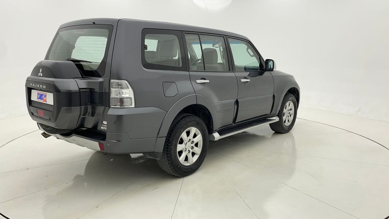 ميتسوبيشي باجيرو GLS LOW LINE 3.5 | بدون دفعة مقدمة | اختبار قيادة مجاني للمنزل