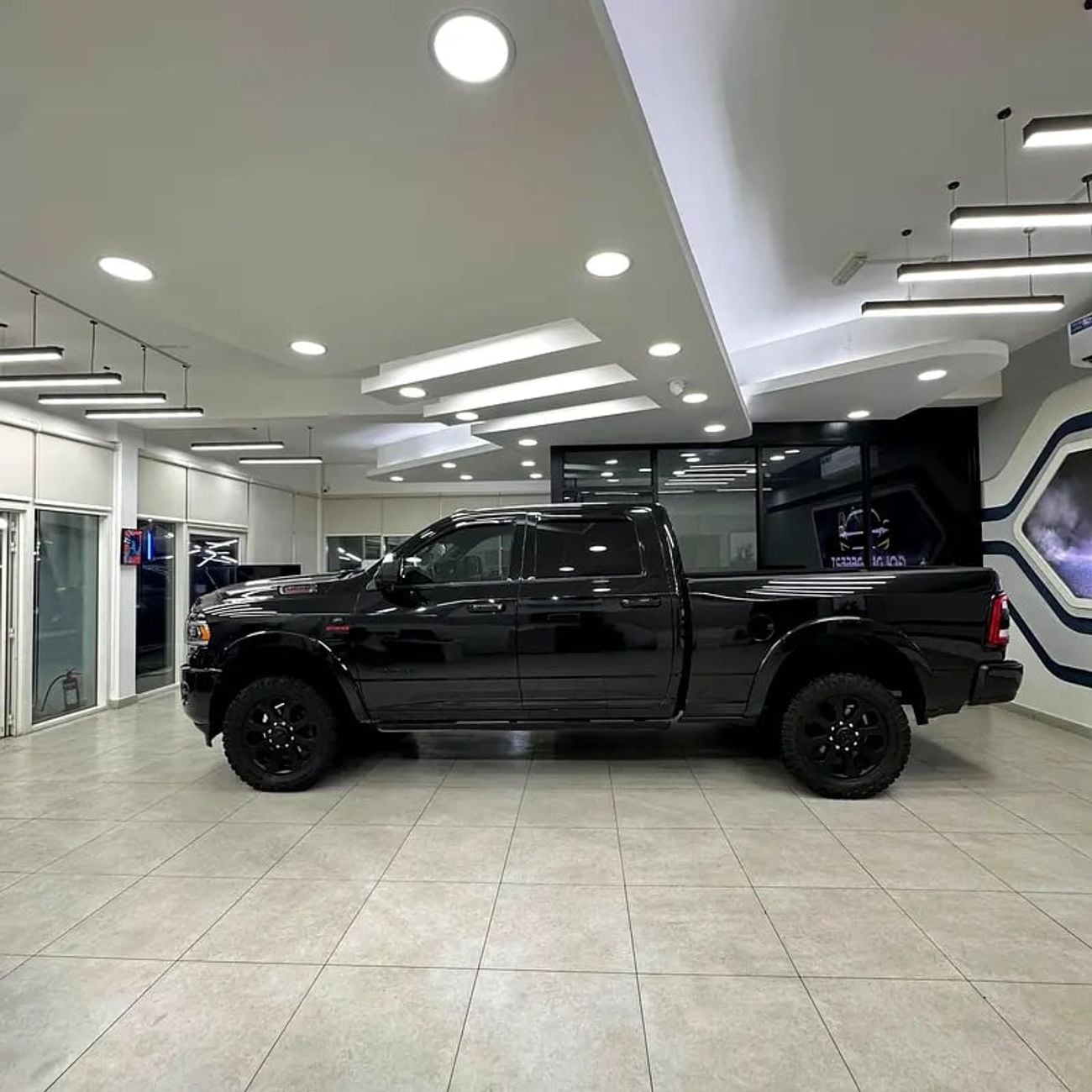 RAM 2500 Dodge Laramie 3500 Diesel V6