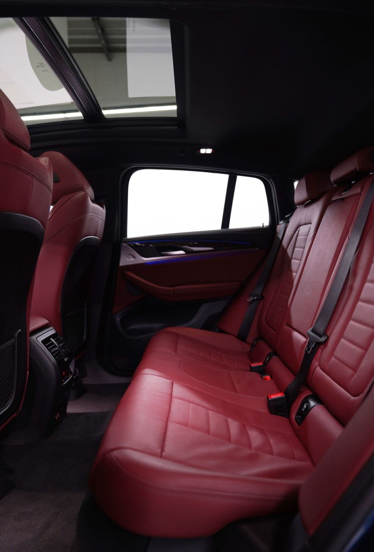 BMW X4 M40I 3.0L 2023 BMW X4, Warranty, 2026 BMW Service Pack, Low Kms, Excellent Condition, GCC