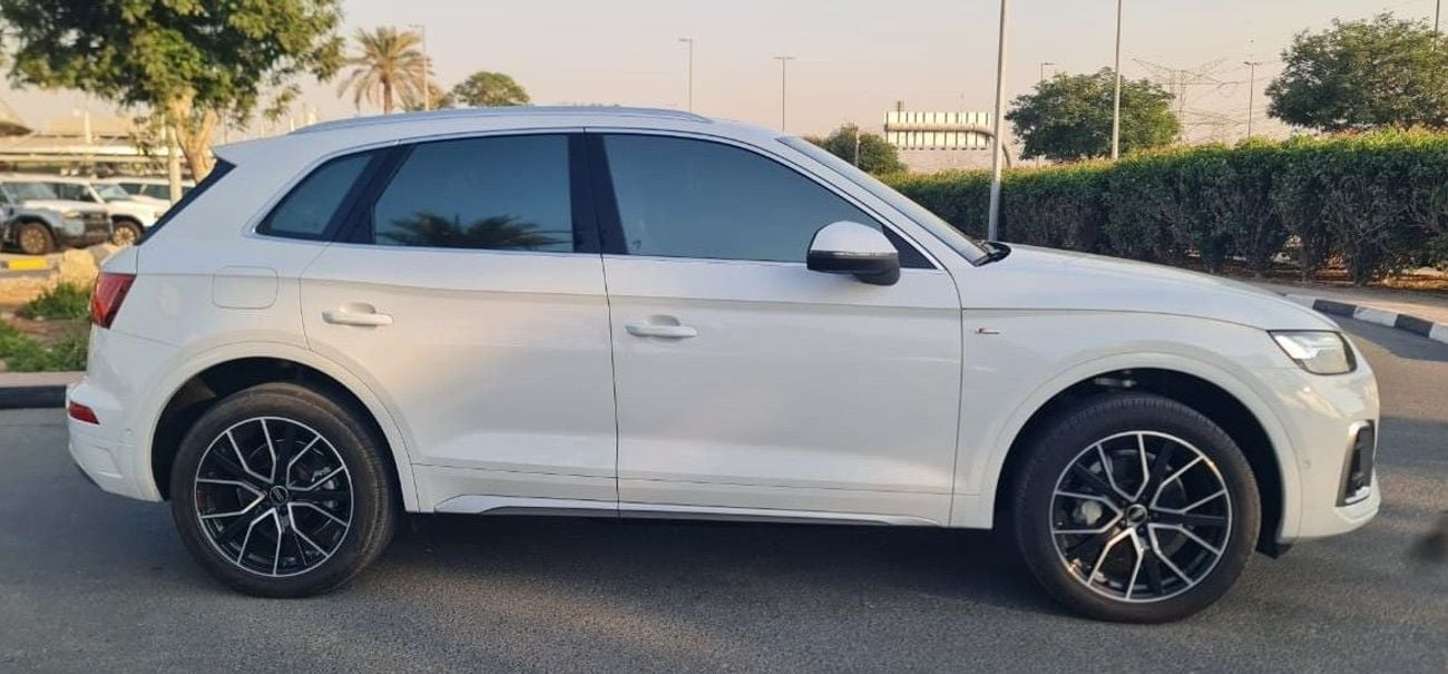 أودي Q5 45 TFSI quattro S Line 2.0L