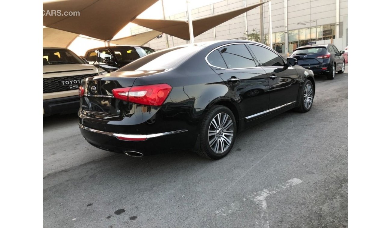 كيا كادنزا GCC V6 FULL OPTION