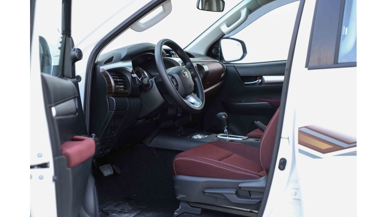 تويوتا هيلوكس 2024 تويوتا هايلكس 4x4 DC 2.7 HI - أبيض بلاتيني لؤلؤي مع كستنائي | تصدير فقط