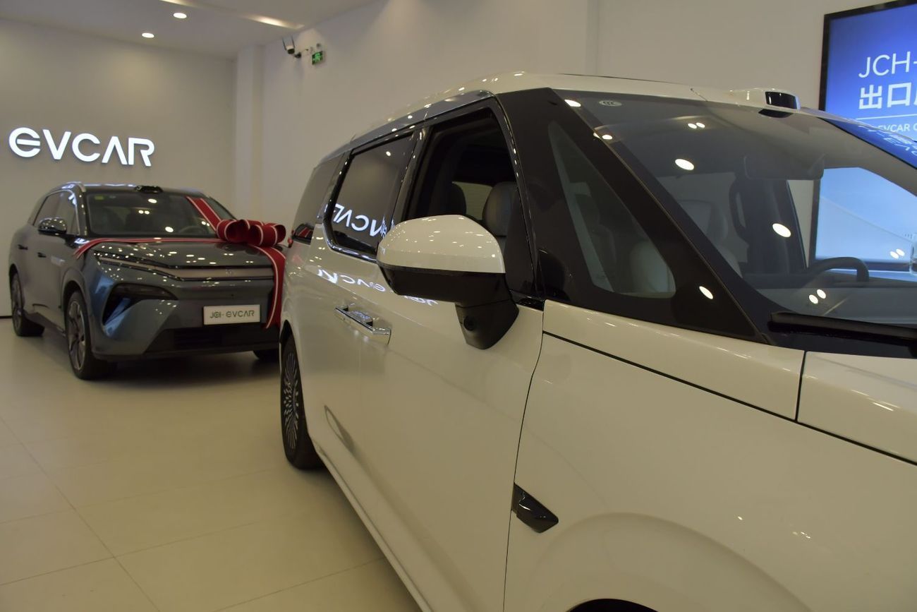 زيكر 009 Glorious Collector's Edition 4WD 108kWh