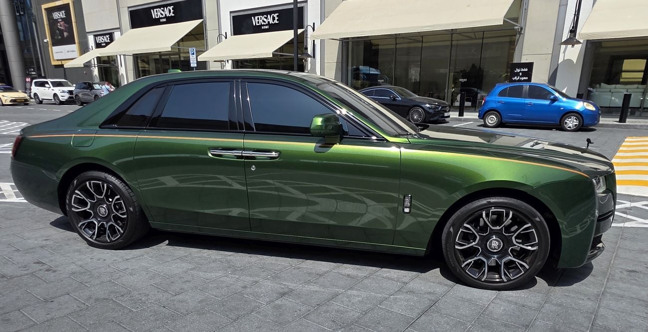 Rolls Royce Ghost BLACK BADGE 2023 GCC, Bespoke Audio, Starlight, Carbon Rims, Dealer Warranty & Service!